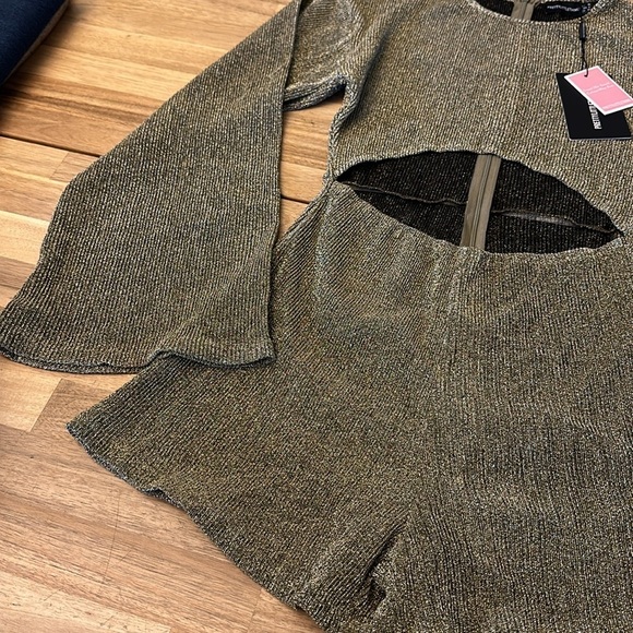 PRETTYLITTLETHING ⭐️ gold playsuit - Picture 7 of 10